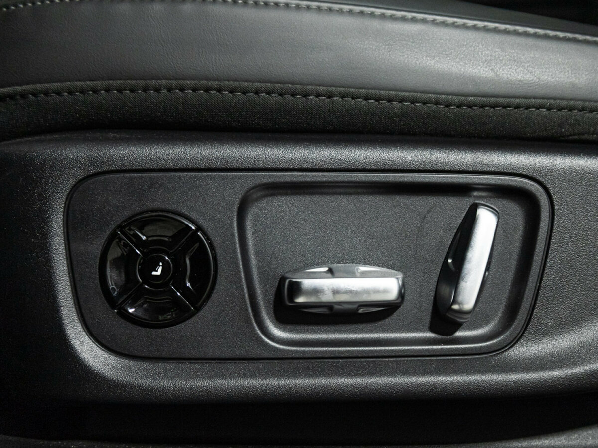 Li Auto (Lixiang) L6 2024