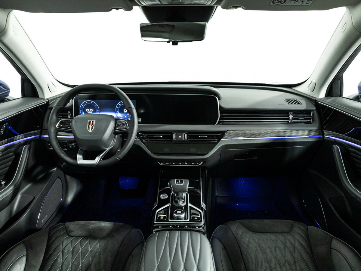 Hongqi HS5