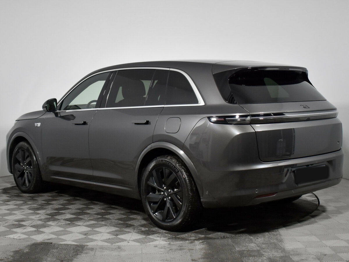 Li Auto (Lixiang) L7