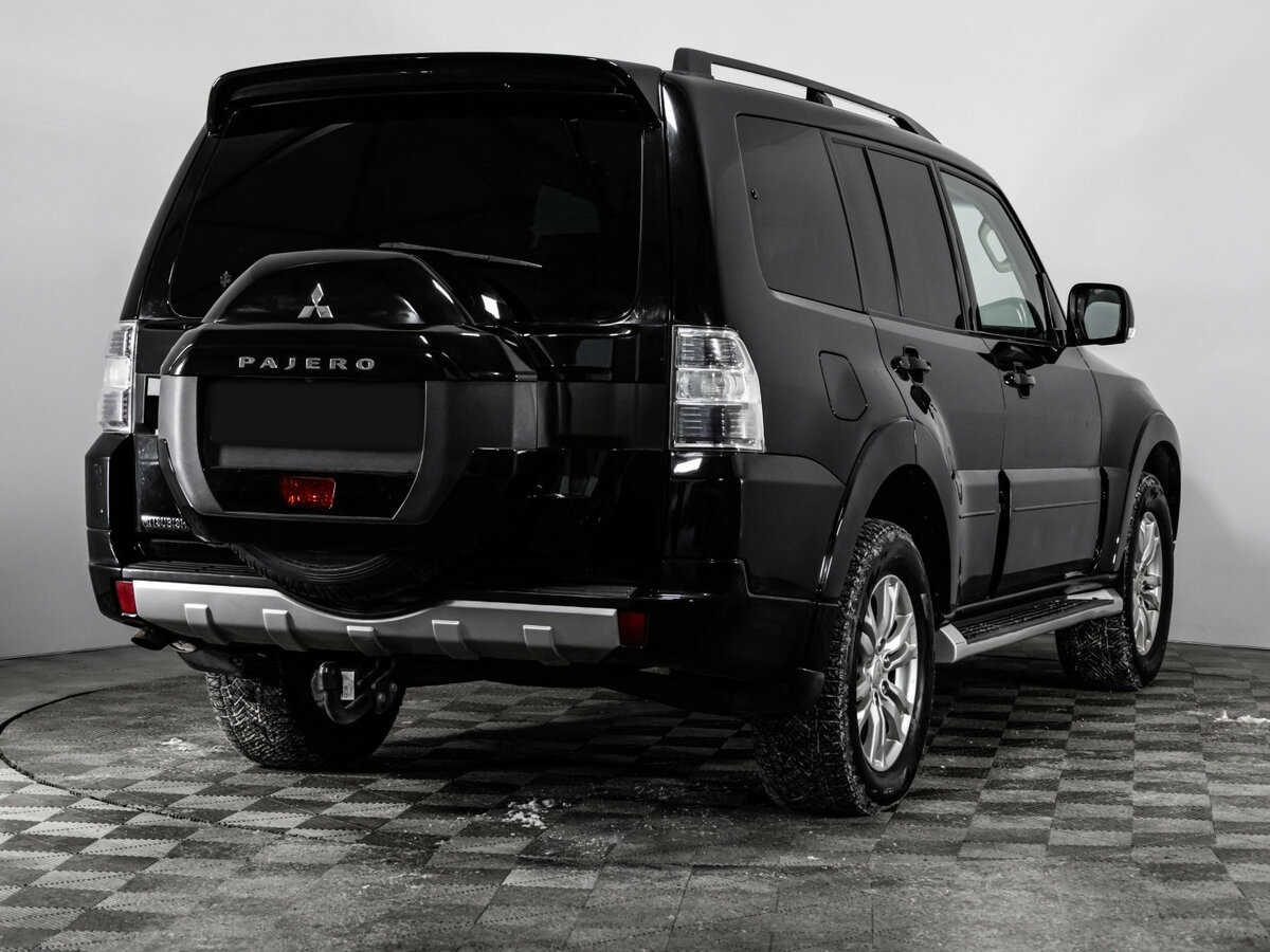 Mitsubishi Pajero 2014