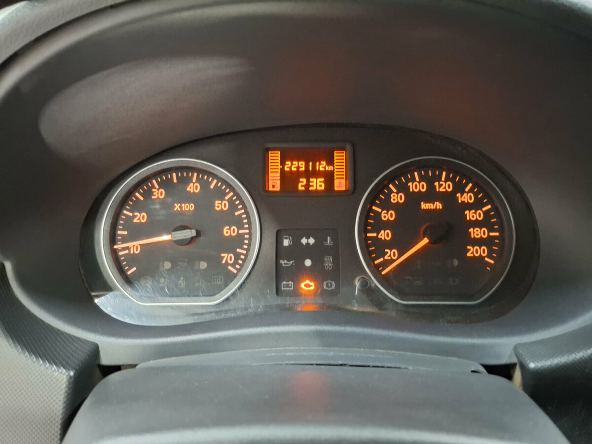 Renault Logan 2012