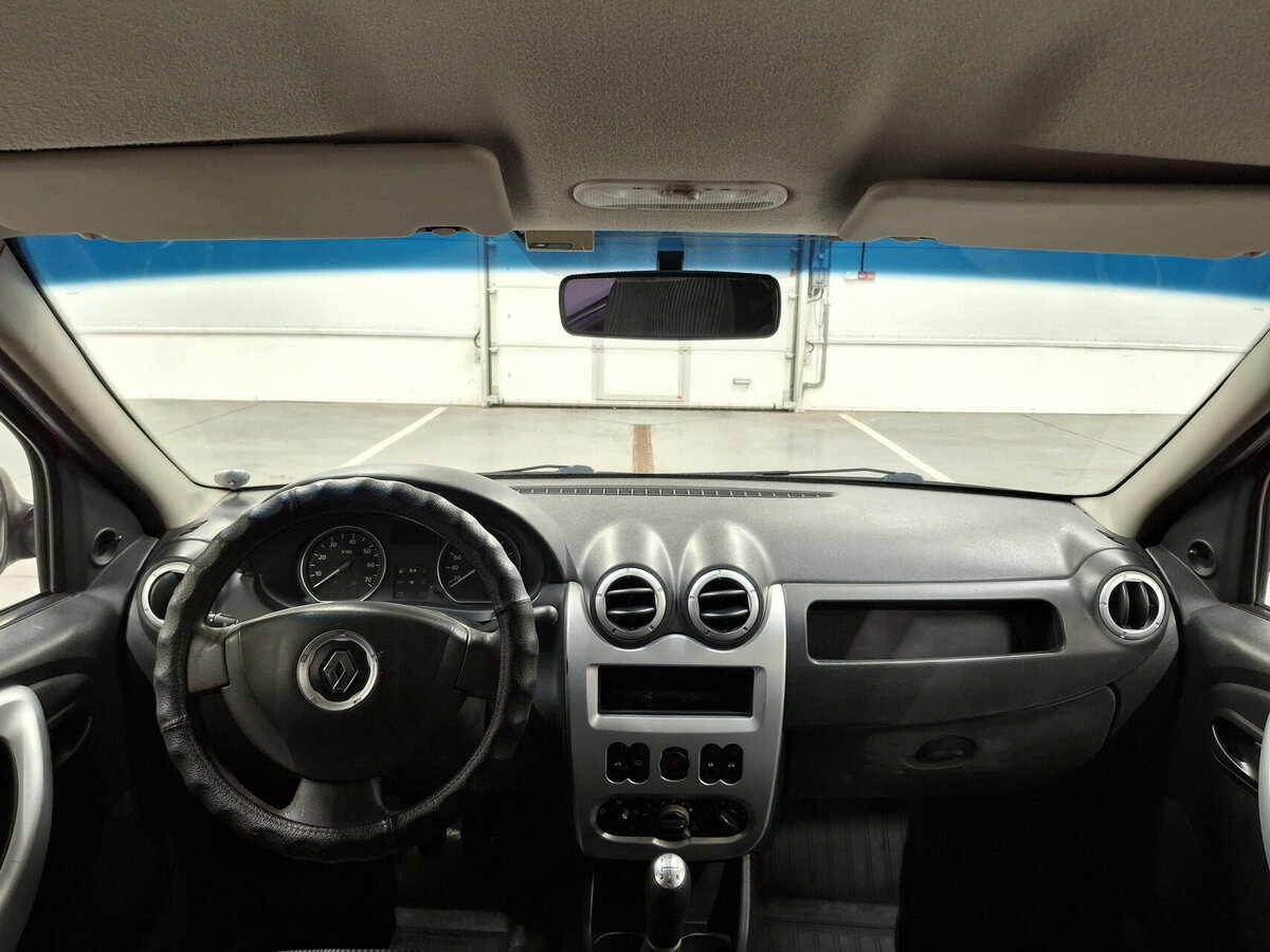 Renault Logan 2012