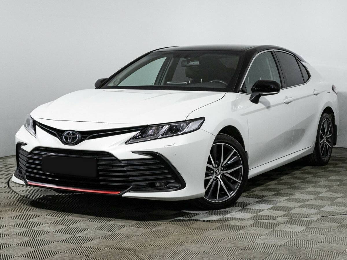 Toyota Camry 2021