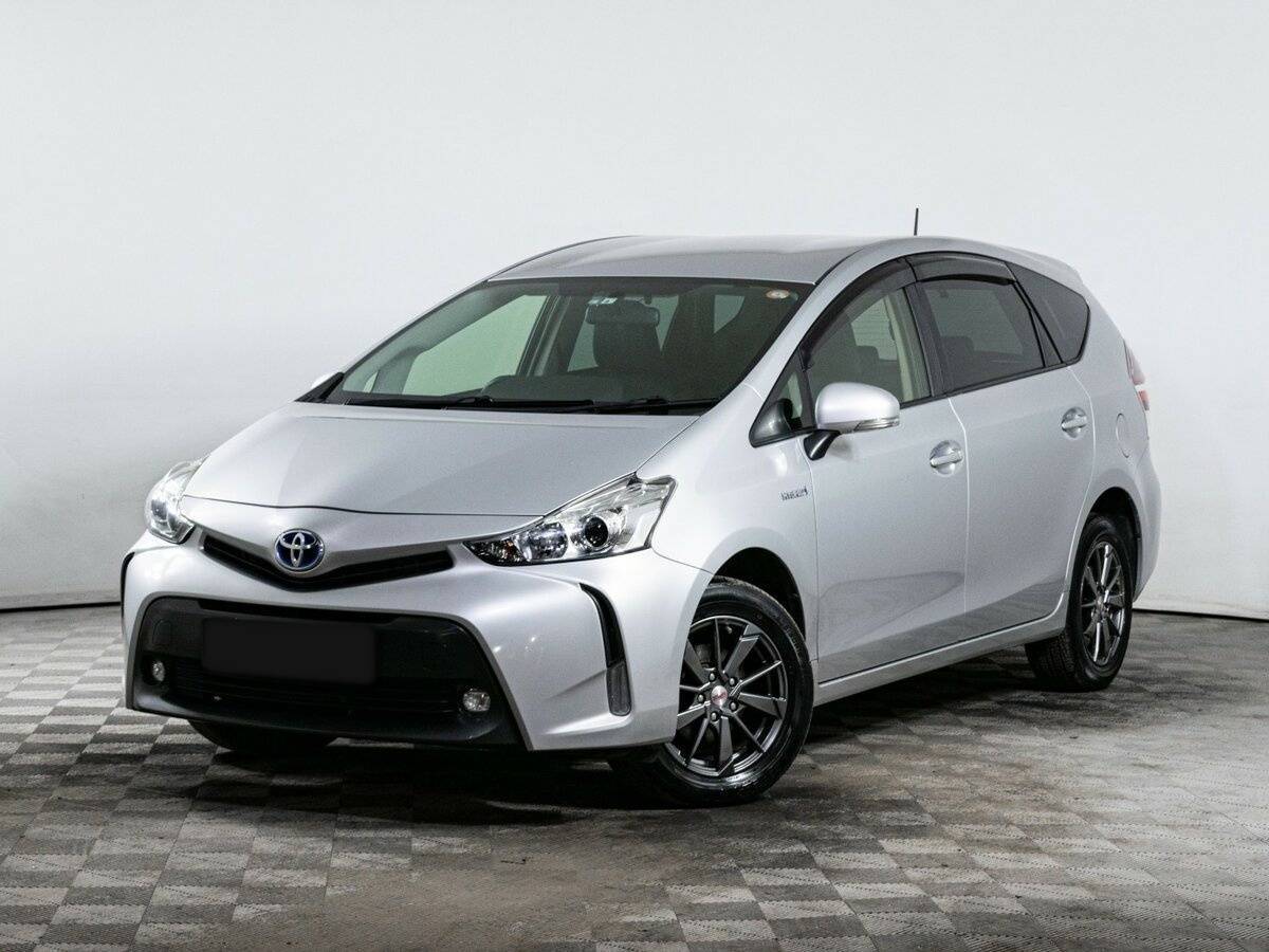 Toyota Prius Alpha 2017