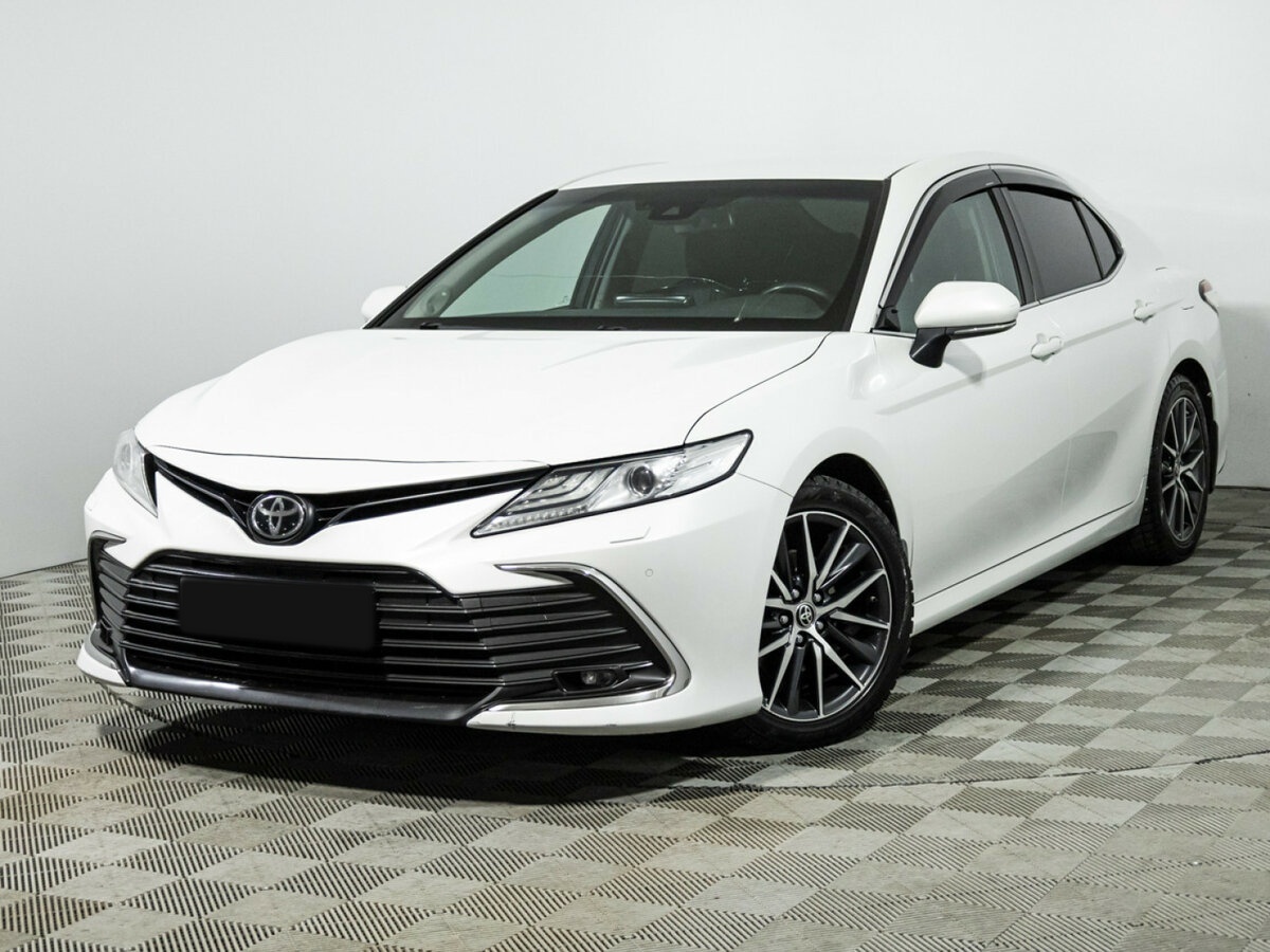Toyota Camry 2021