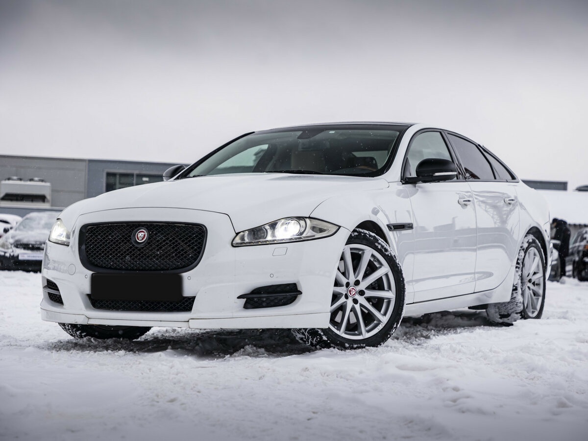 Jaguar XJ